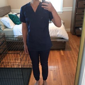 2/2 Jaanuu Scrubs (more pics)